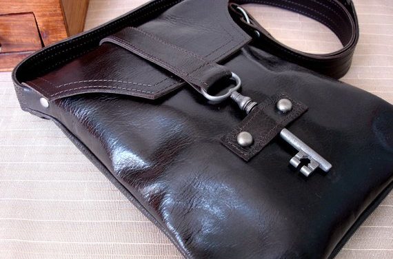 this messenger bag is keyed in on style