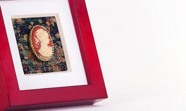 a charming little cameo art display